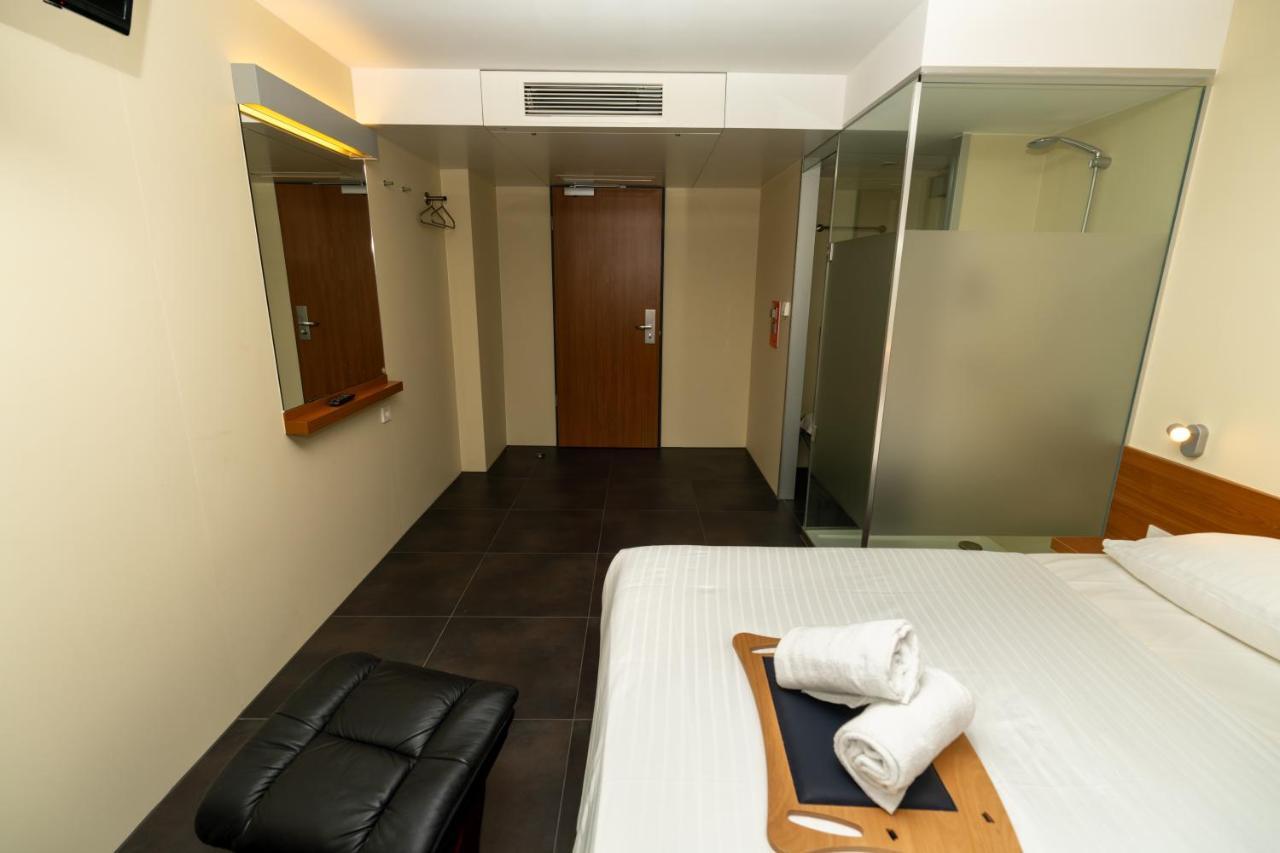 Hotel Duesseldorfer Hof Francfort-sur-le-Main Extérieur photo